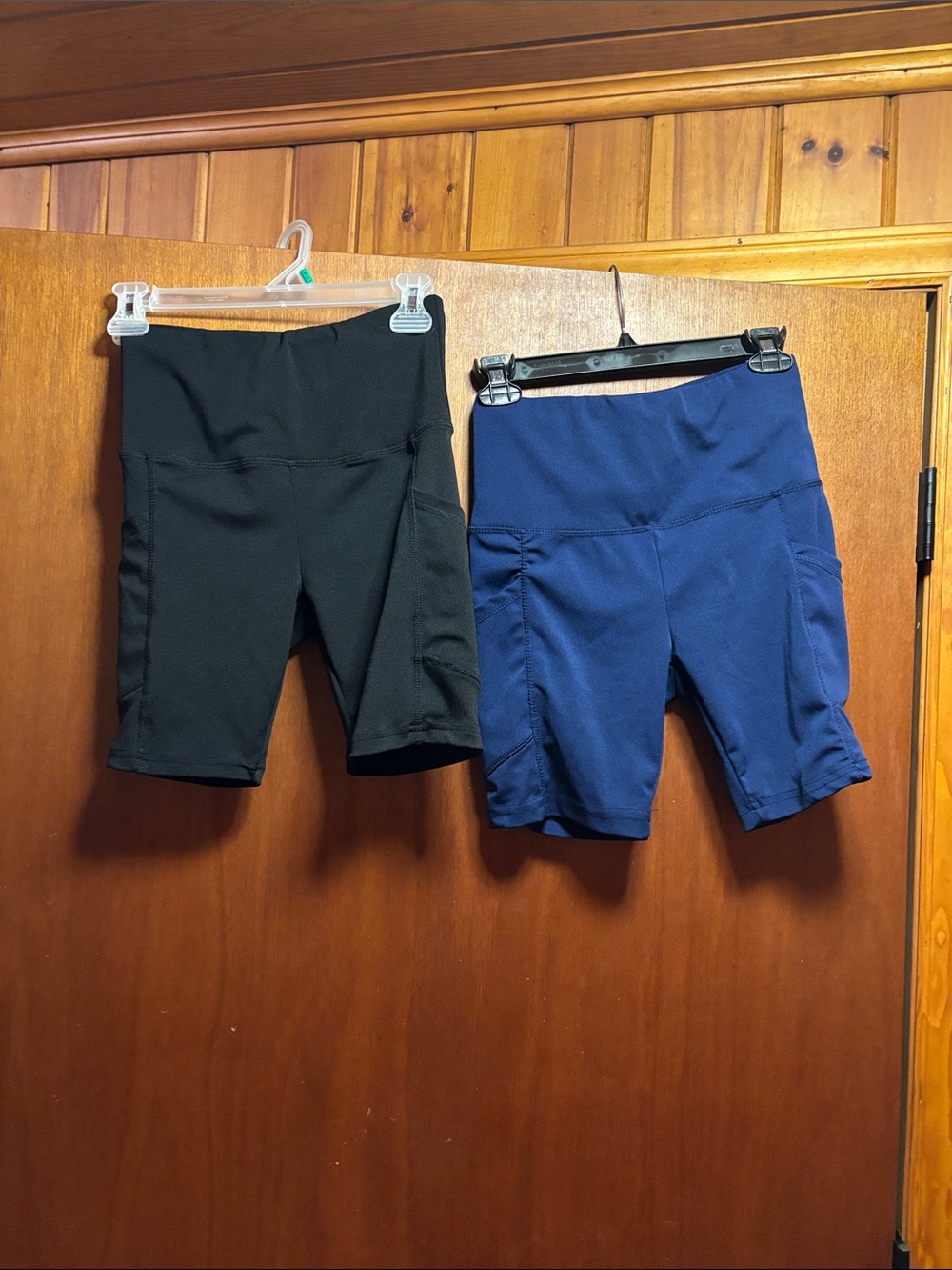 shosho Women's Bike Shorts in Black and Navy